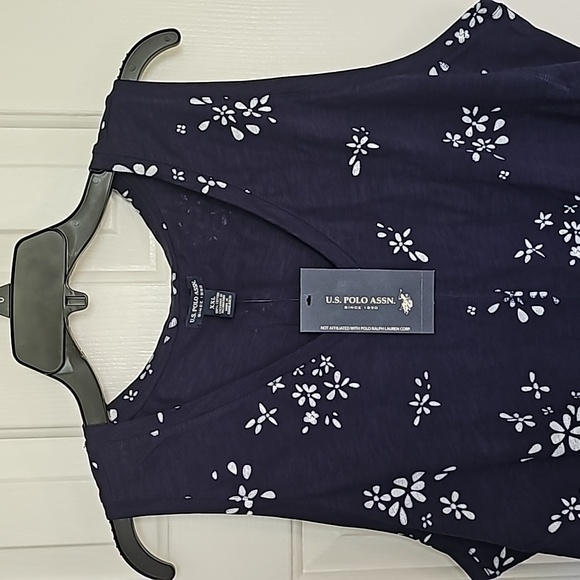 Blue Tank - Picture 5 of 16